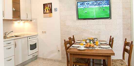 Wakacje w Chorwacji, Apartamenty przy plaży Makarska-Apartament Zlata