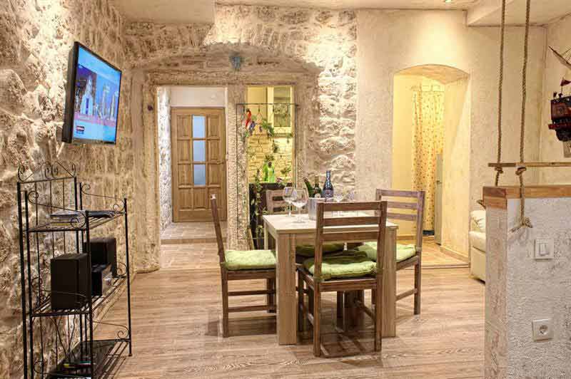 Studio Apartments Makarska - Apartment Matej / 03