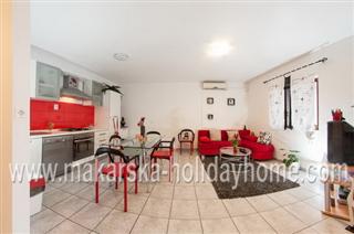 Ferienwohnung mit Pool und Makarska - Apartment Turina