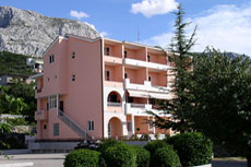 Holidays to Croatia - Tucepi, apartments Mate