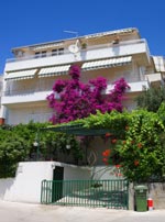 Apartments near the sea in Makarska