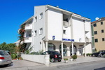 Ferienwohnung direkt am Meer in Makarska-Appartment Miro