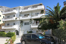 Apartments near the beach in Makarska