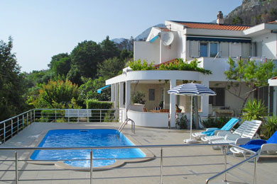 luxury villa with pool makarska