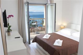 Beach Rooms in Makarska Croatia - Apartments Plaza