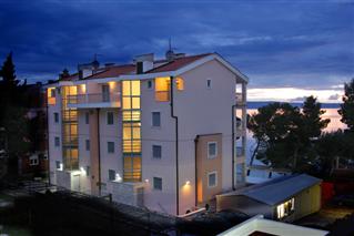 Beach Rooms in Makarska Croatia - Apartments Plaza